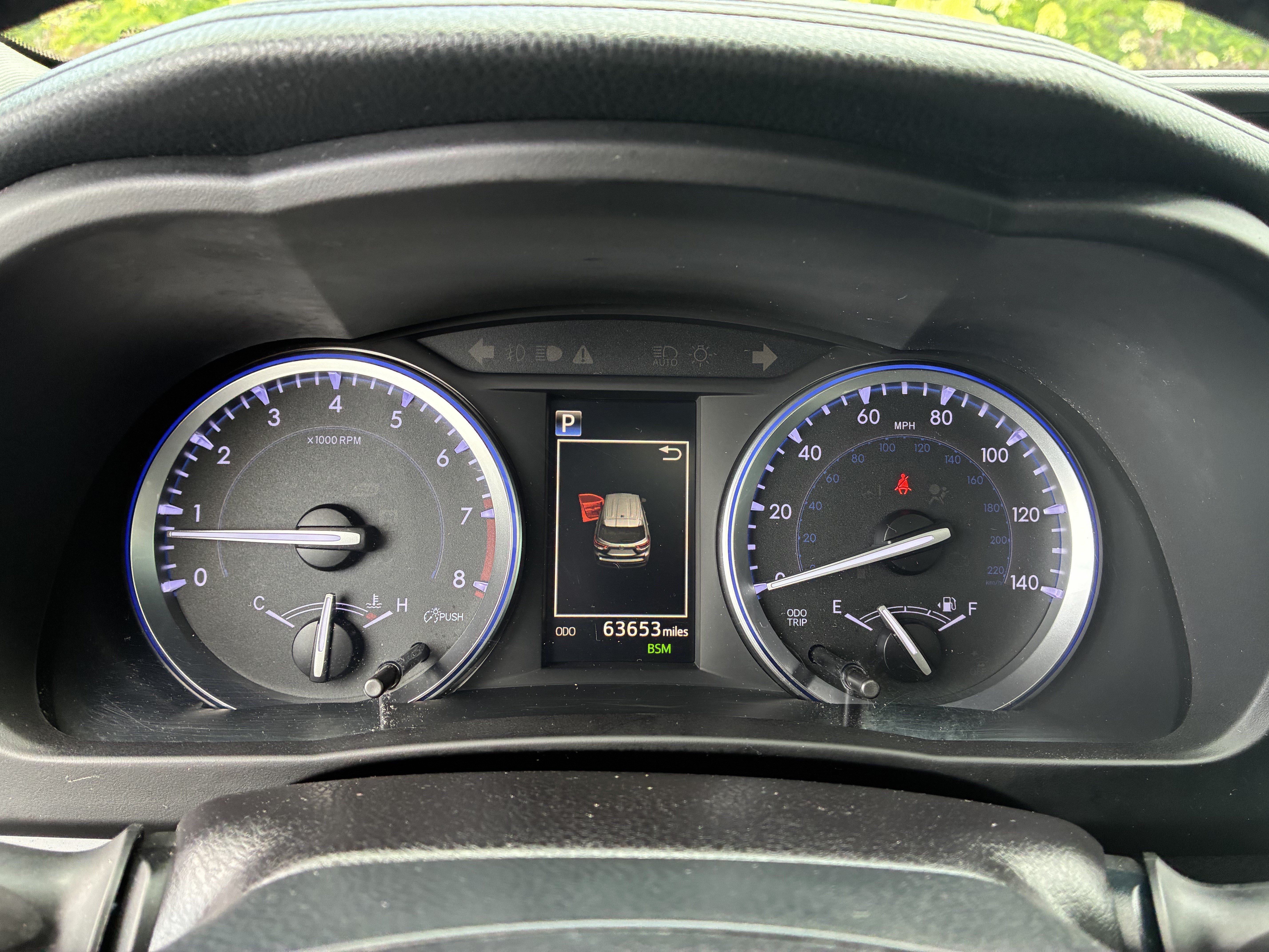 Used 2019 Toyota Highlander SE w/ Nightshade Edition AWD/4WD image 32