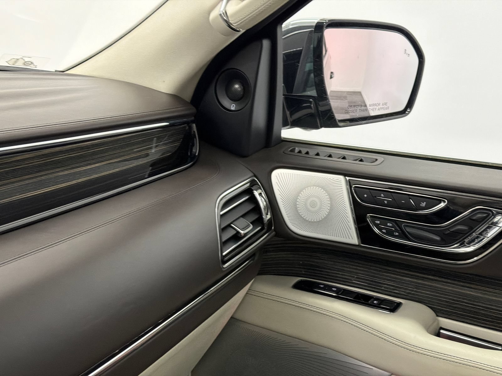 Used 2021 Lincoln Navigator Black Label AWD/4WD image 35