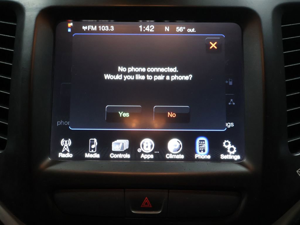 Used 2017 Jeep Cherokee Trailhawk w/ Cold Weather Group image 31