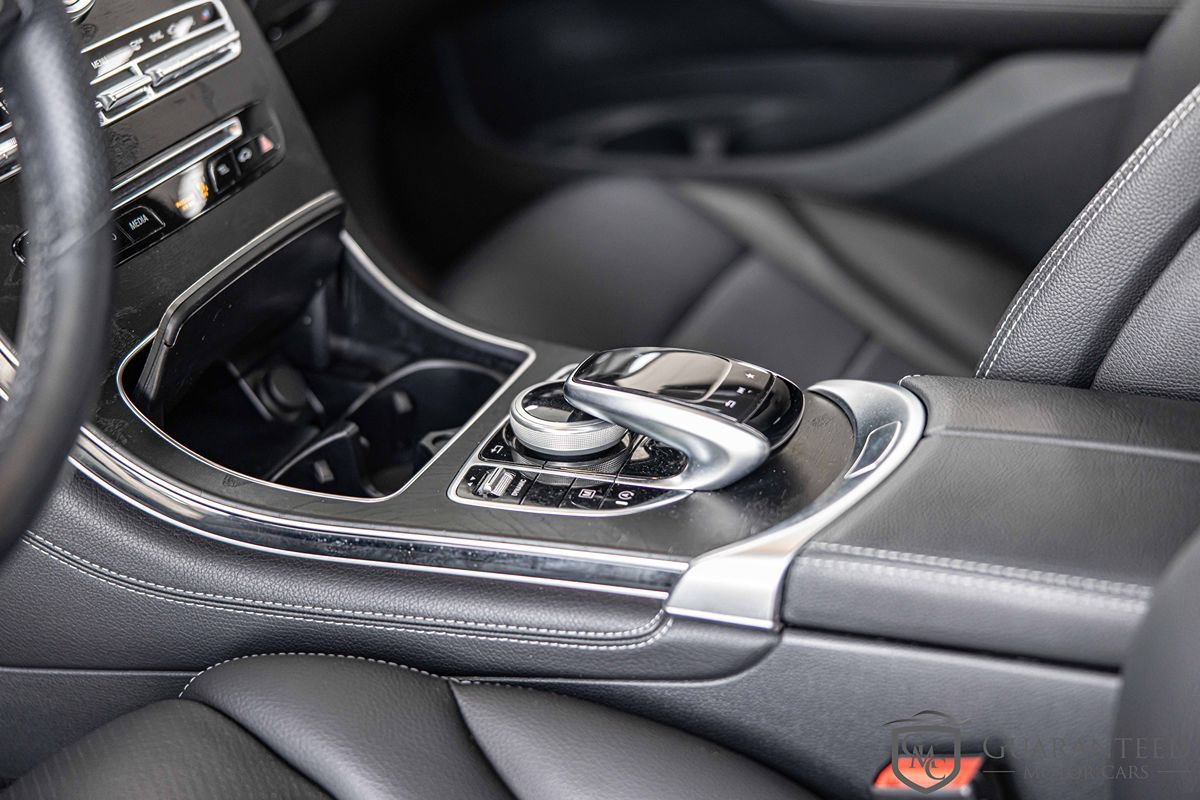 Used 2019 Mercedes-Benz GLC 300 4MATIC w/ Multimedia Package image 23