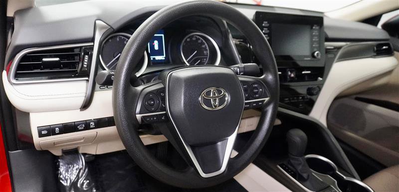 Used 2024 Toyota Camry LE image 11