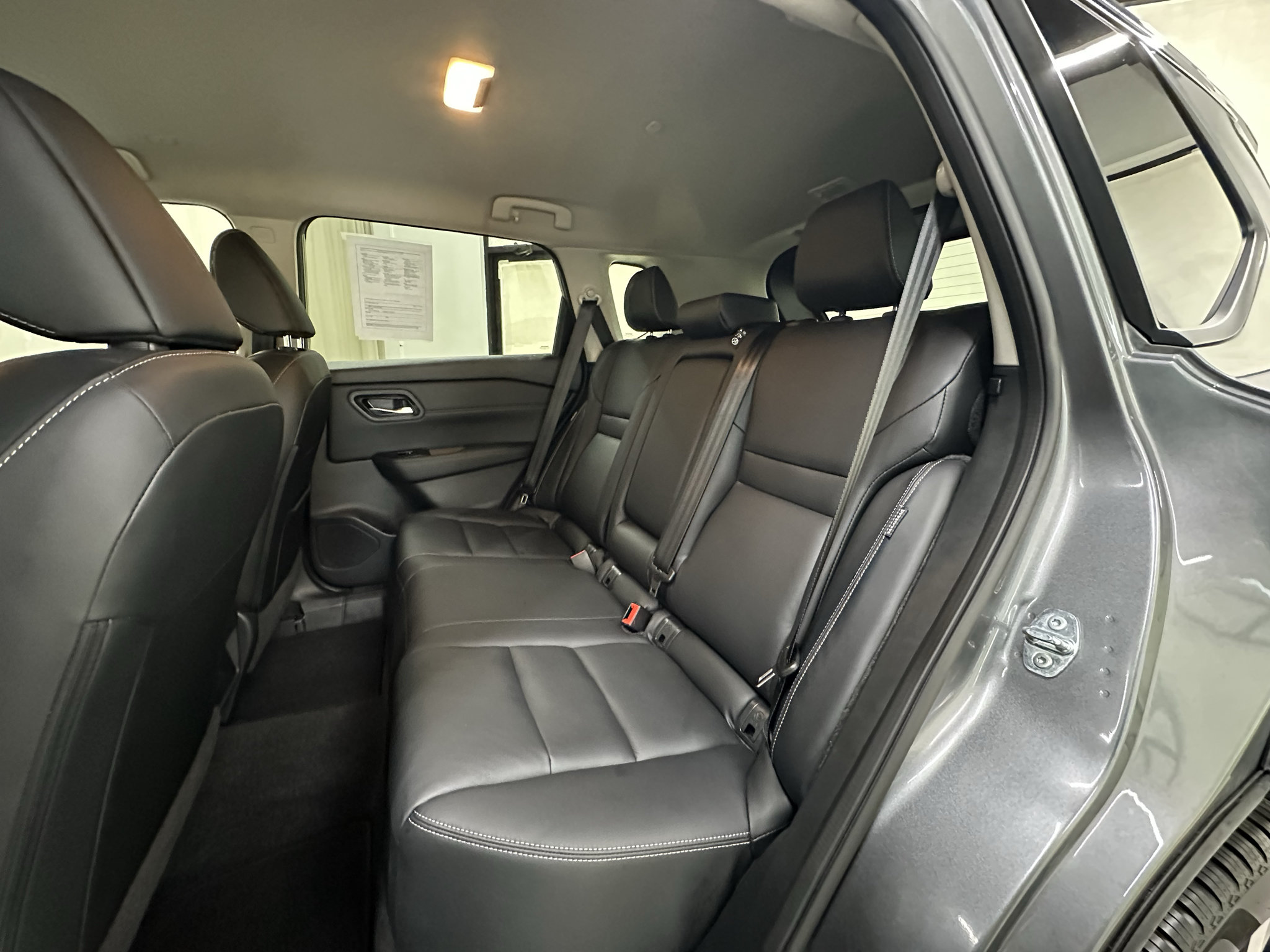 Used 2024 Nissan Rogue SL AWD/4WD image 21