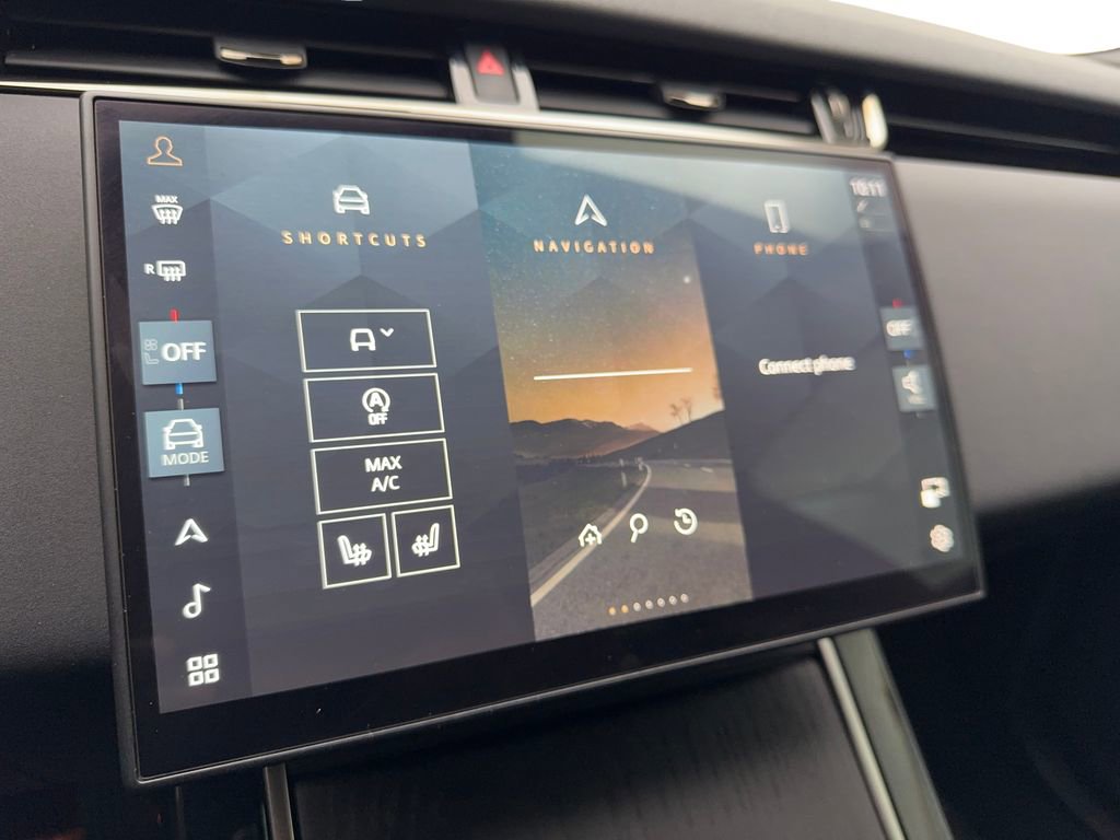 Used 2025 Land Rover Range Rover Evoque S image 61