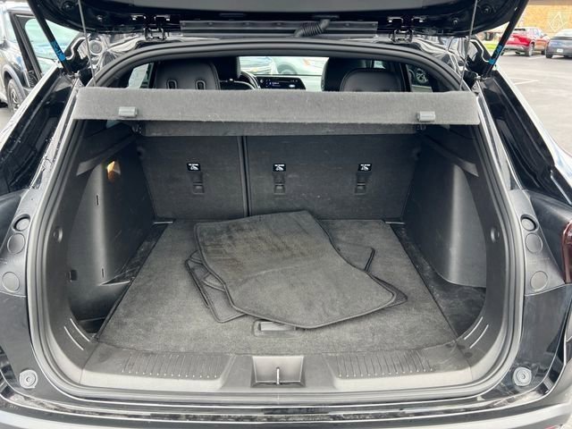 Certified 2024 Chevrolet Trax RS w/ Driver Confidence Package image 45