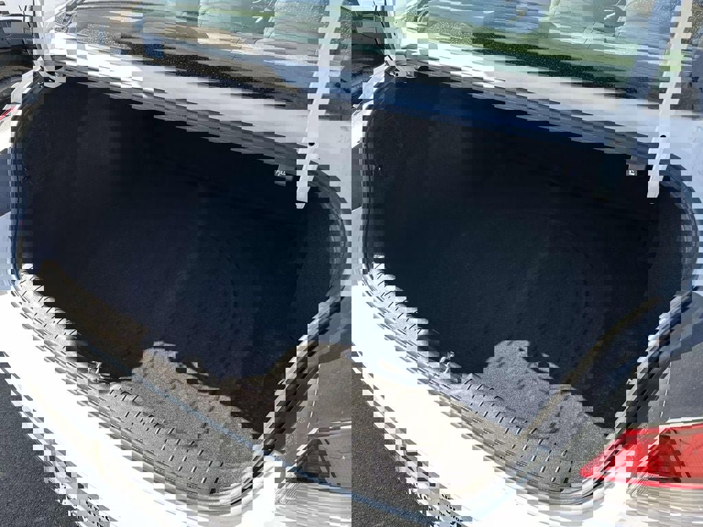 Used 2021 Hyundai Elantra SEL w/ Convenience Package FWD image 10