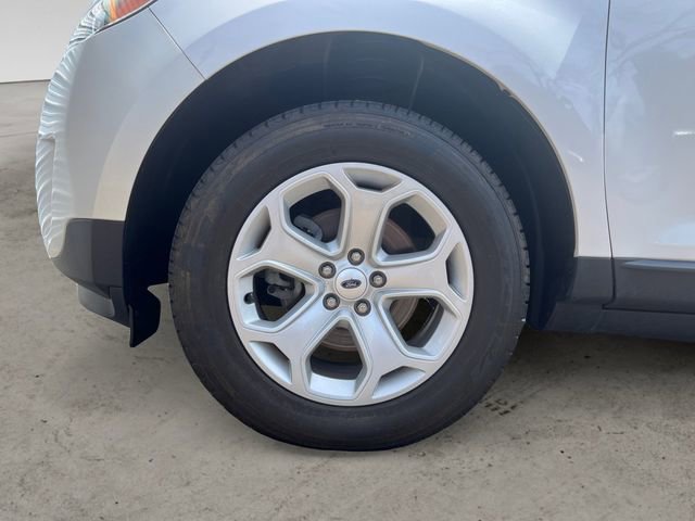 Used 2013 Ford Edge SEL FWD image 17