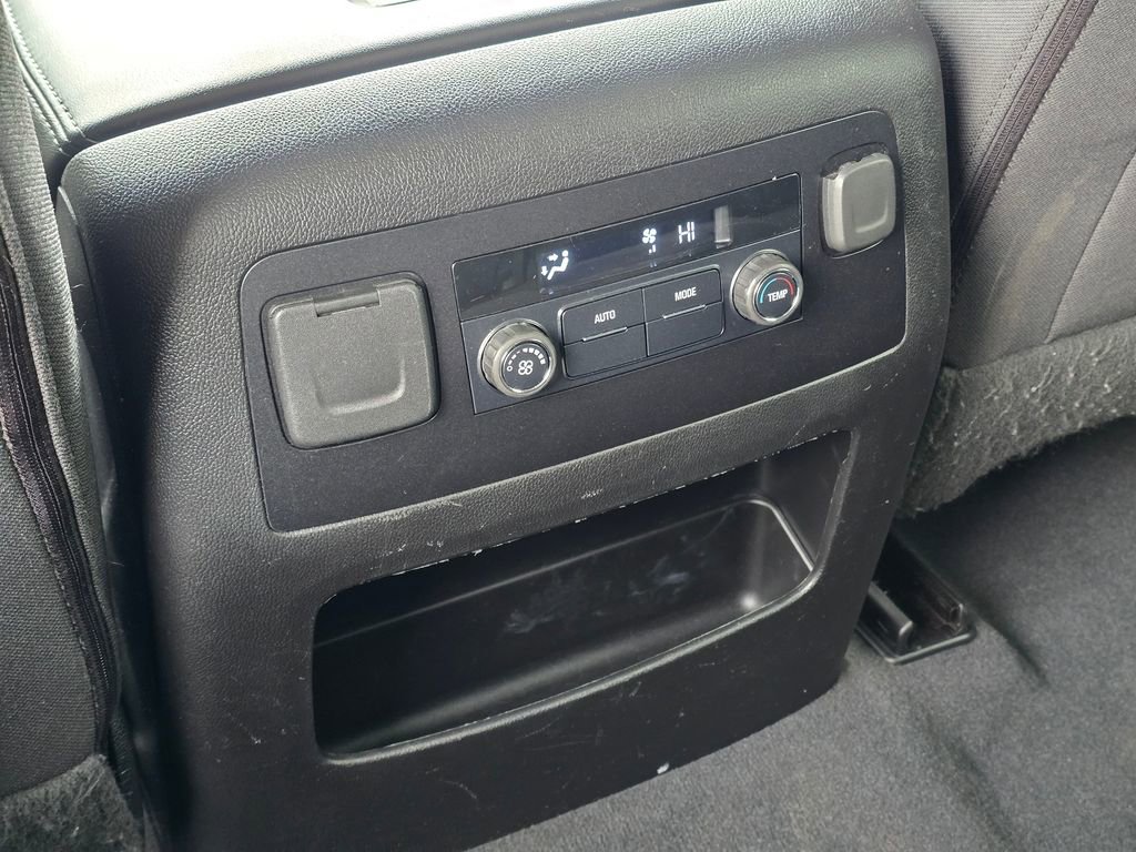 Used 2020 GMC Yukon SLE w/ Convenience Package RWD image 19