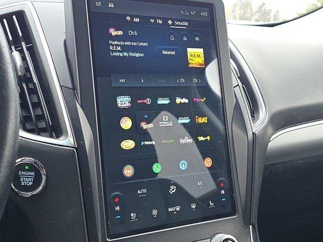 Used 2022 Ford Edge Titanium w/ Equipment Group 301A AWD/4WD image 29