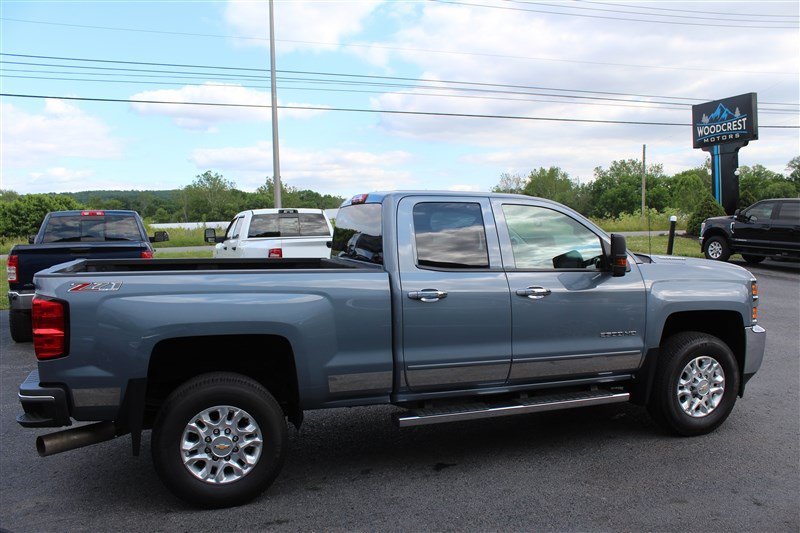 Used 2015 Chevrolet Silverado 2500 LT w/ LT Convenience Package AWD/4WD image 7