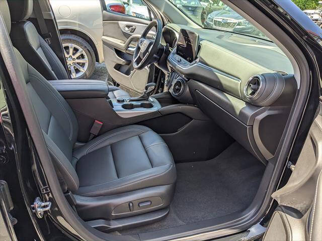 Used 2024 Chevrolet Blazer LT w/ Midnight/Sport Edition FWD image 18