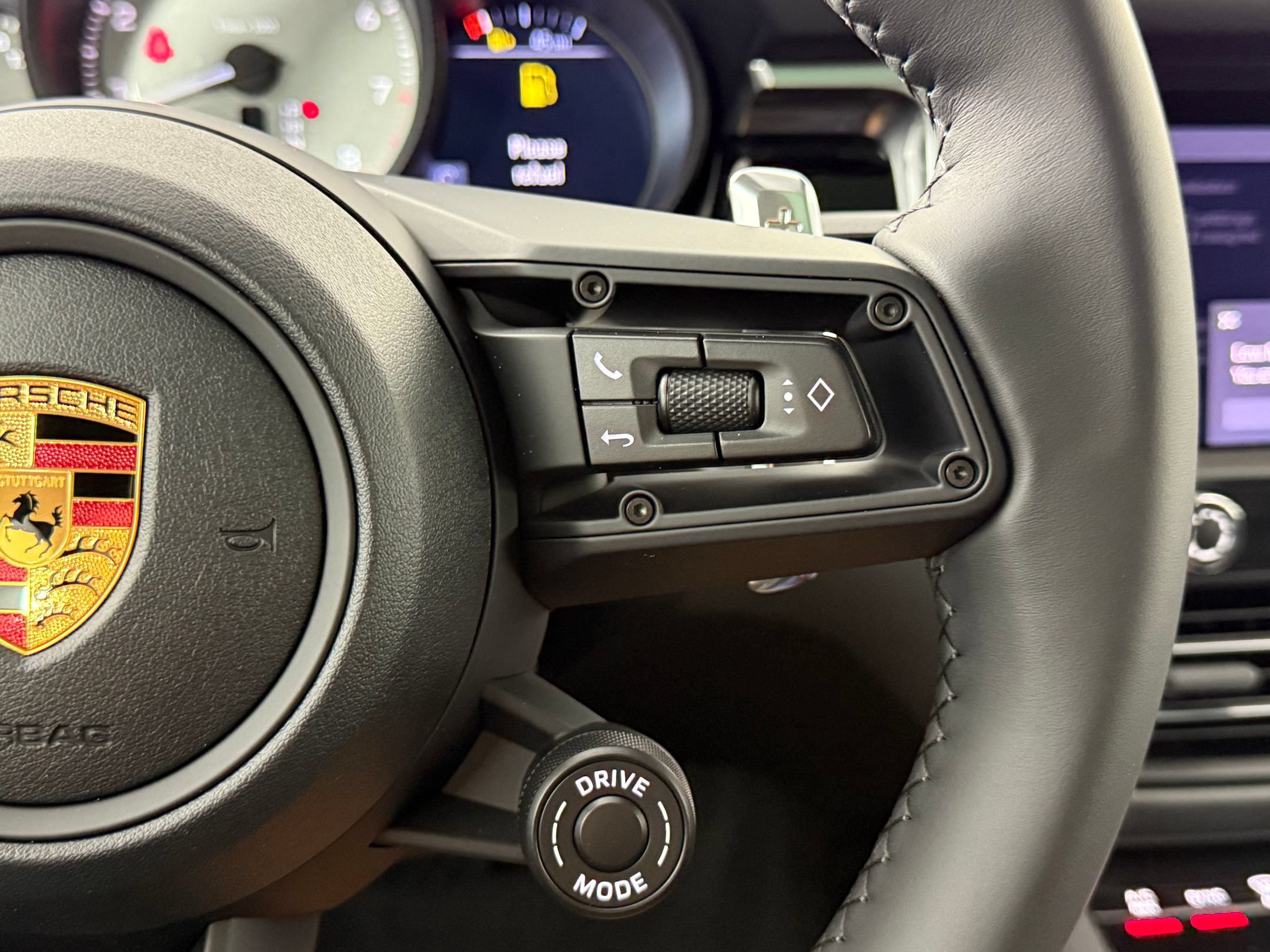 New 2026 Porsche Macan S AWD/4WD image 17