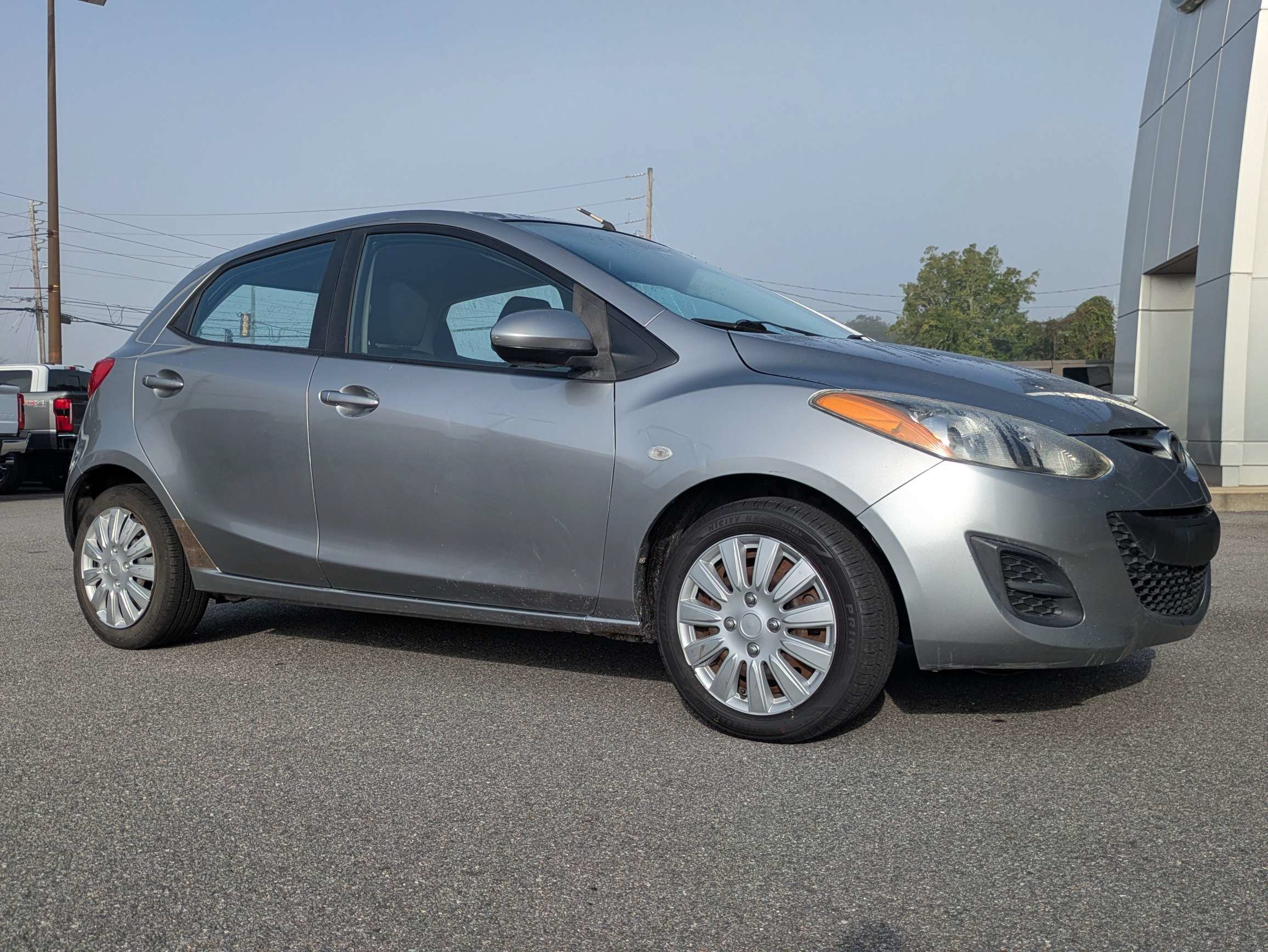 Used 2013 MAZDA MAZDA2 Sport FWD image 2