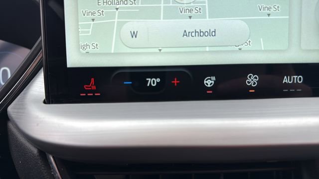 Used 2025 Ford Escape Platinum image 28