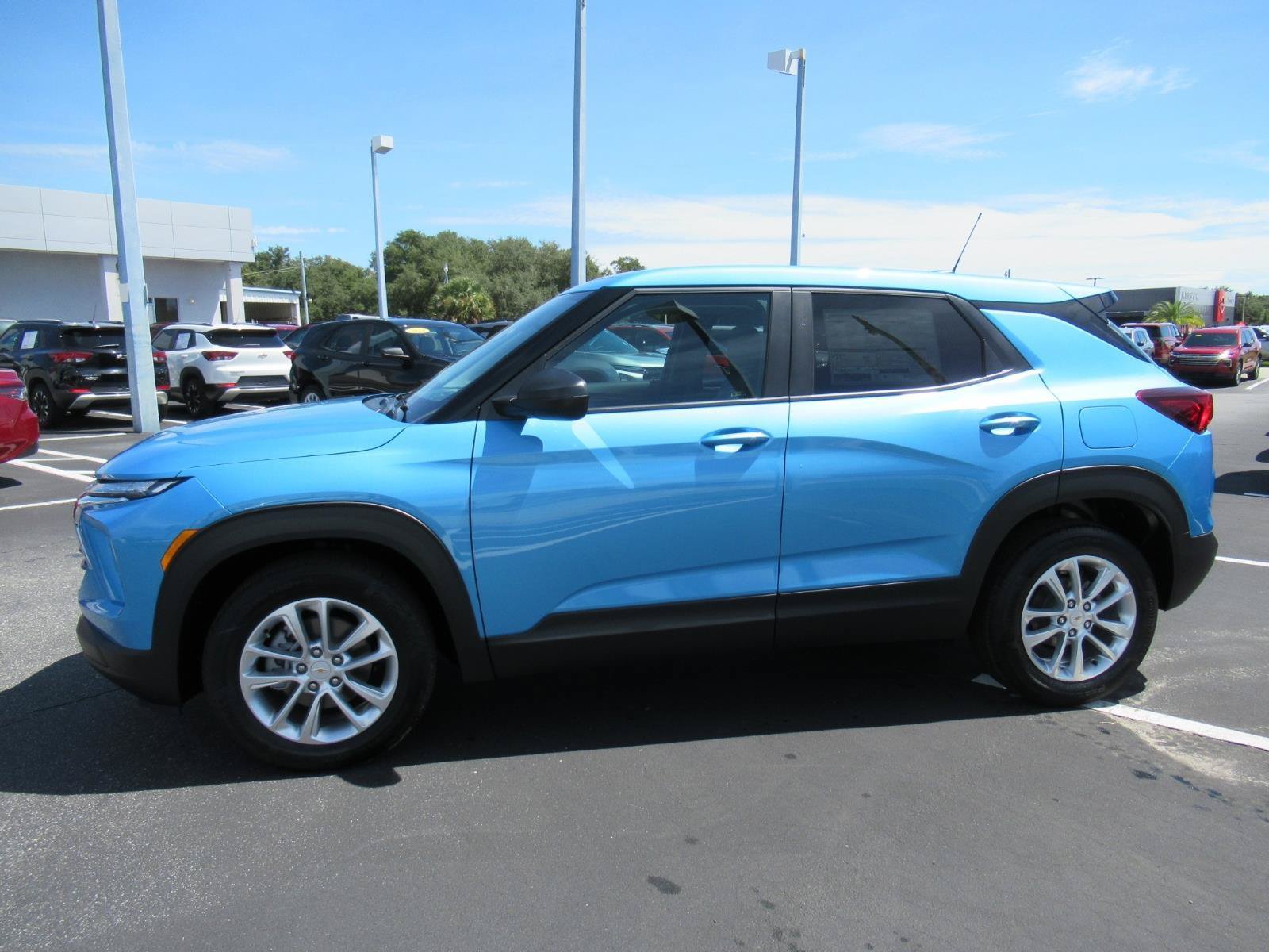 New 2026 Chevrolet TrailBlazer LS w/ LS Convenience Package FWD image 2