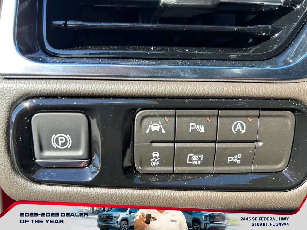 New 2026 GMC Yukon XL Elevation image 17