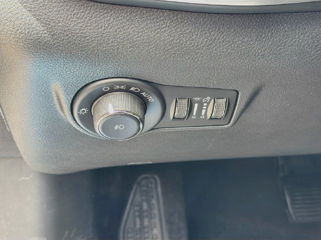 New 2026 Jeep Compass Limited w/ Sun, Sound & Navigation Group AWD/4WD image 11