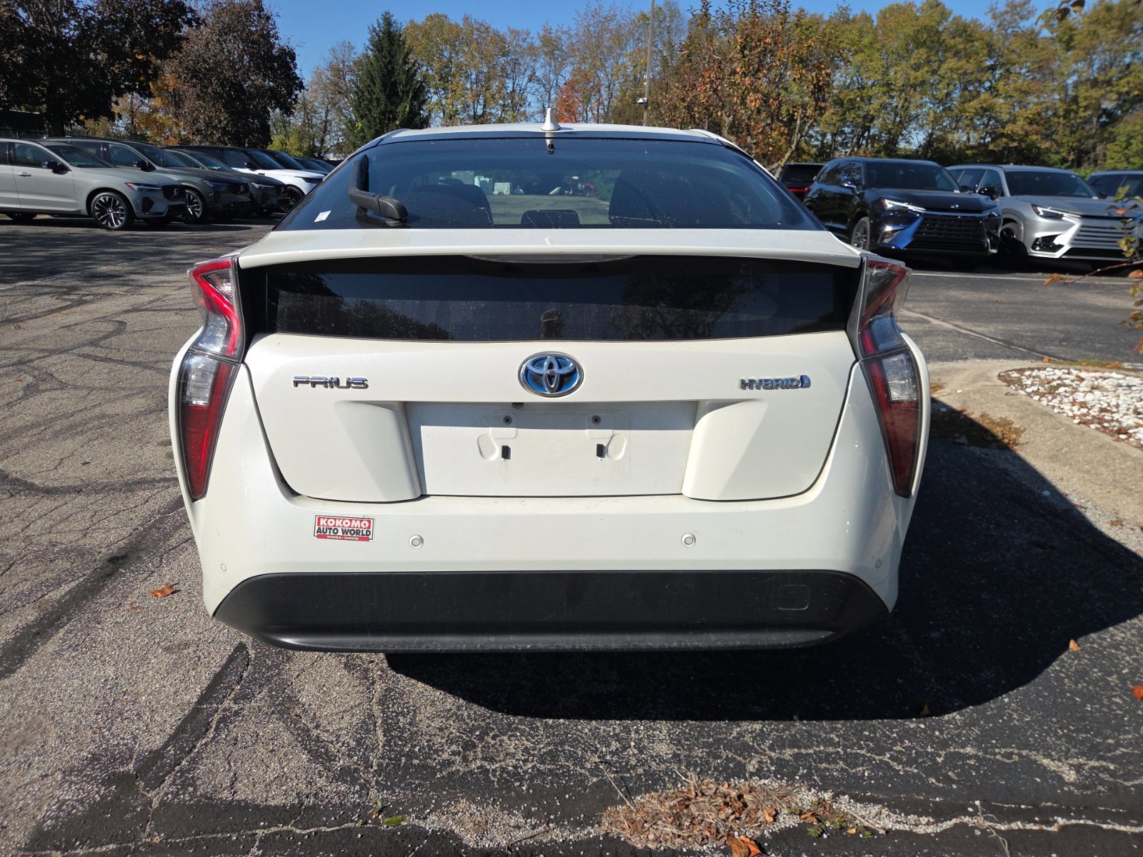 Used 2018 Toyota Prius Two w/ Prius Two Safety Plus Package FWD image 8