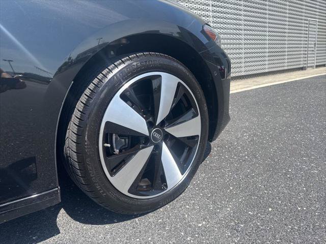 Used 2025 Audi A5 2.0T Premium Plus w/ Premium Plus AWD/4WD image 6