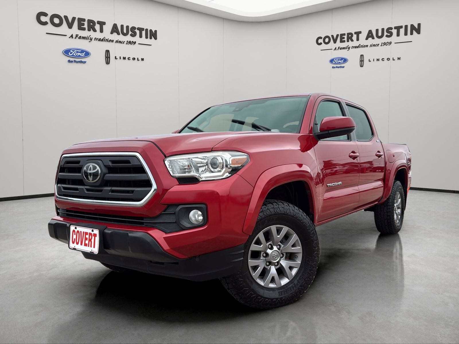 Used 2019 Toyota Tacoma SR5 AWD/4WD image 1