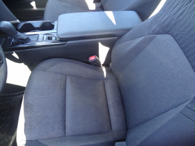 Used 2026 Toyota Camry LE AWD/4WD image 6