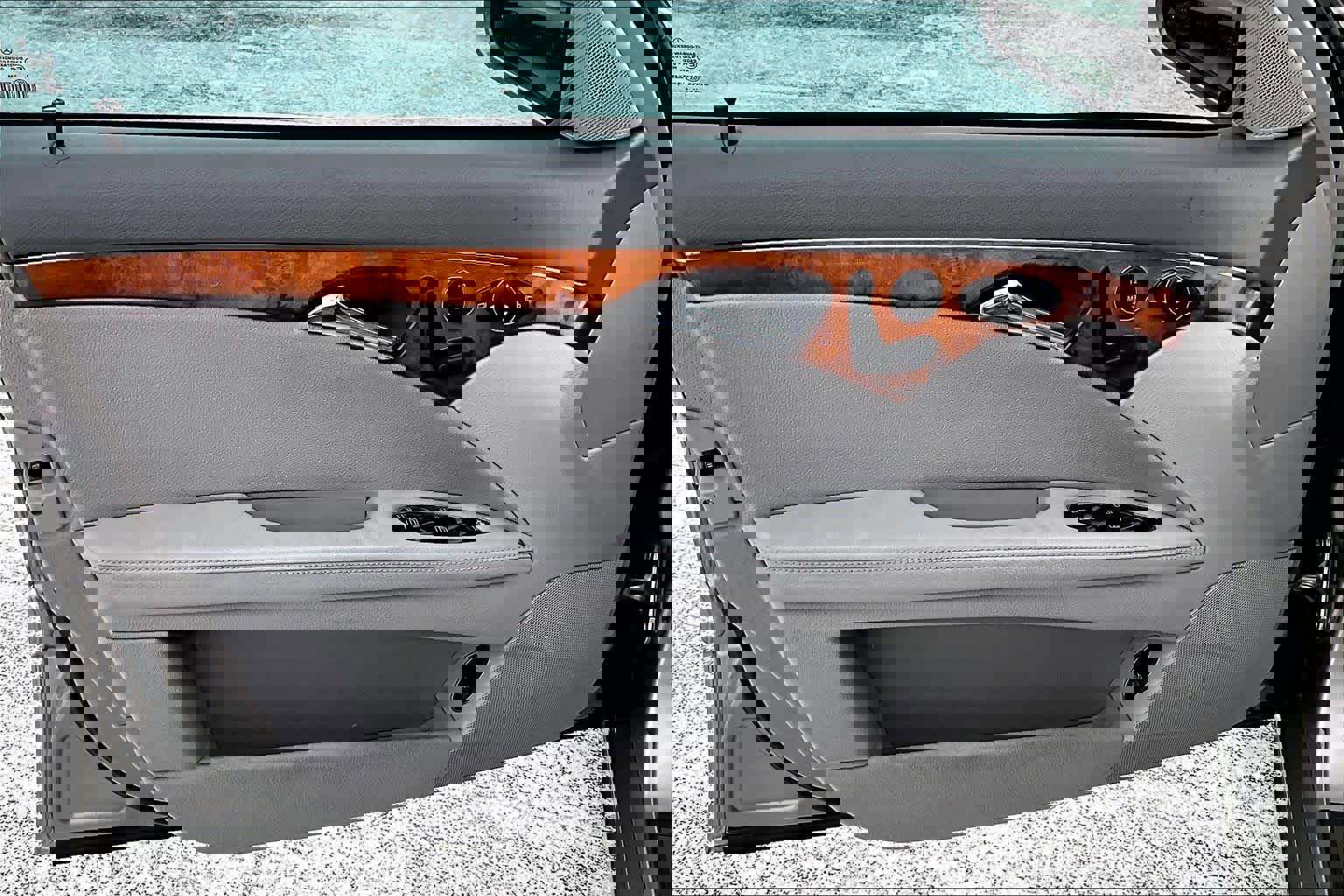 Used 2005 Mercedes-Benz E 320 Sedan image 19