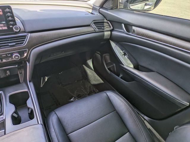 Used 2018 Honda Accord EX image 16