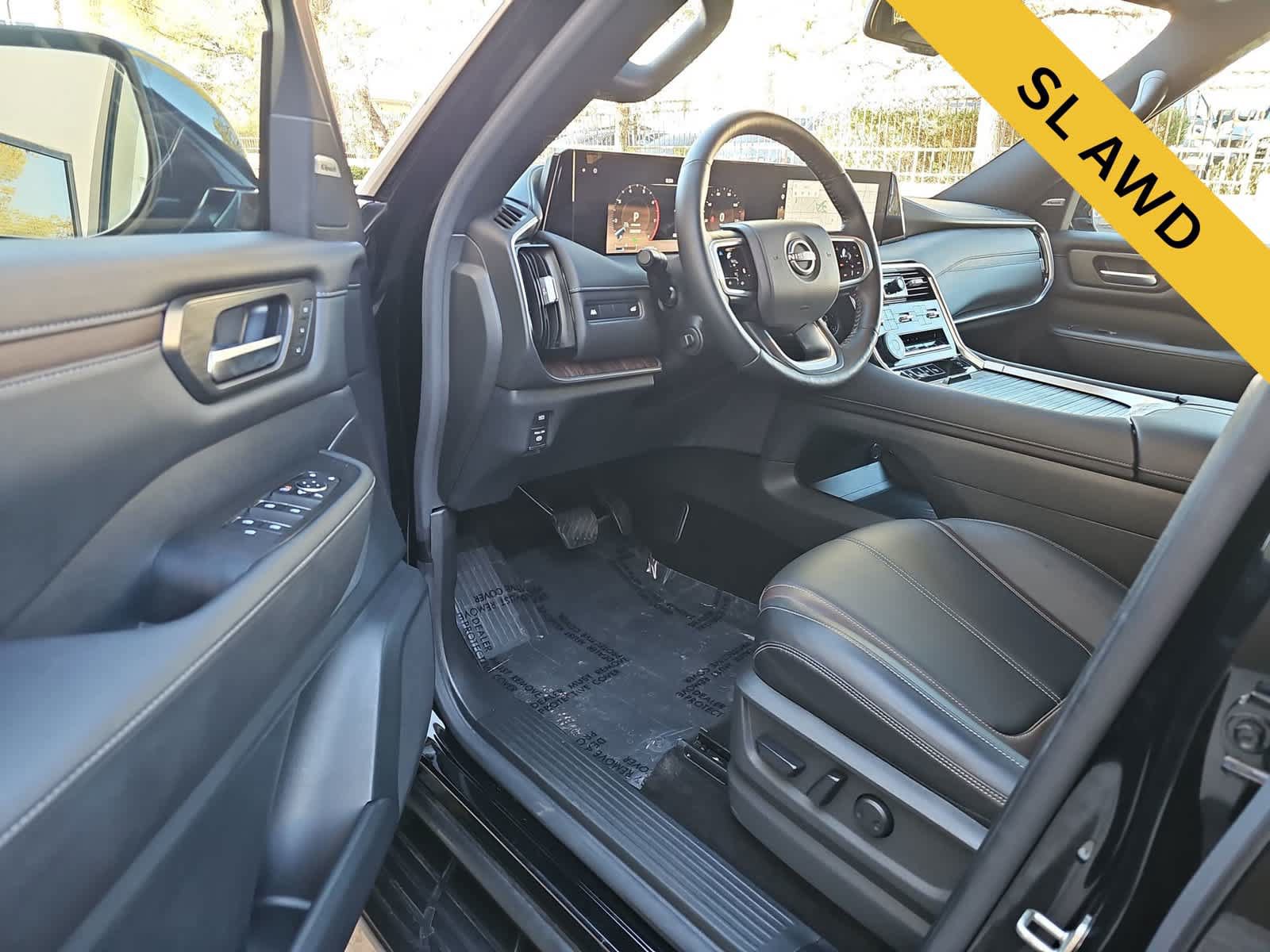 Used 2025 Nissan Armada SL AWD/4WD image 10