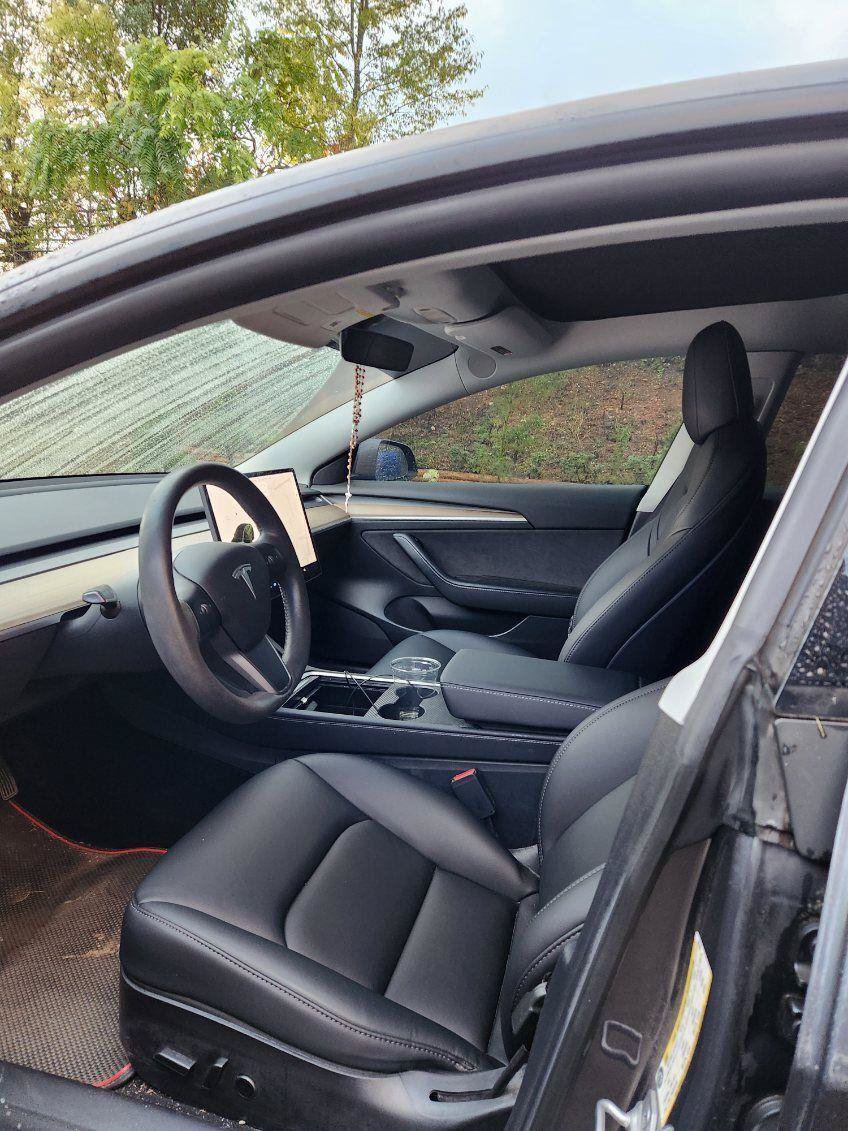 Used 2021 Tesla Model 3 Standard Range Plus RWD image 4