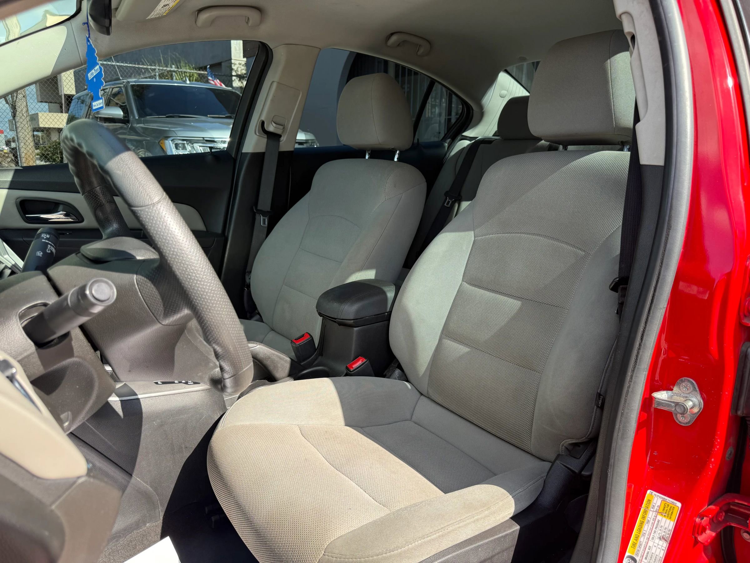 Used 2015 Chevrolet Cruze LT FWD image 11