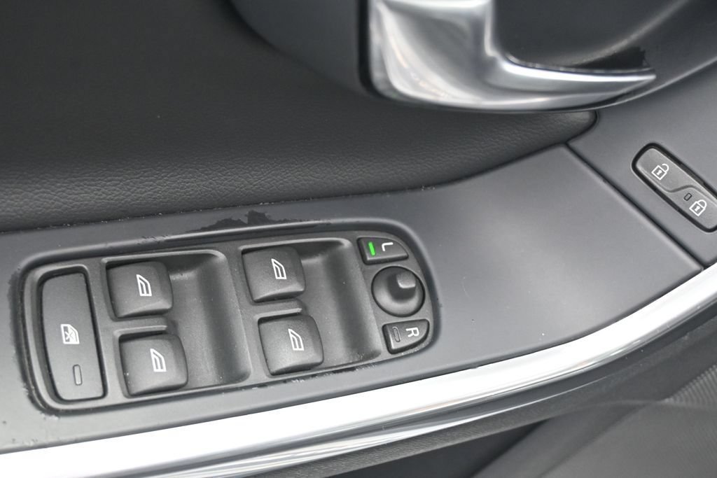 Used 2013 Volvo S60 T5 FWD image 14