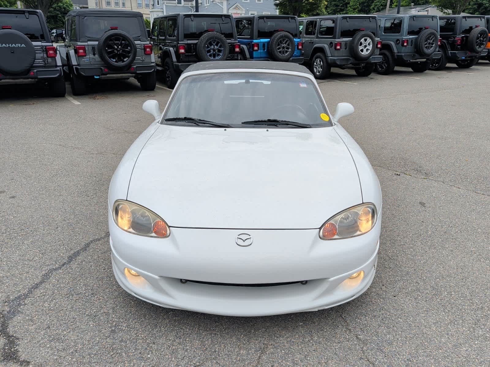 Used 2001 MAZDA MX-5 Miata RWD image 10