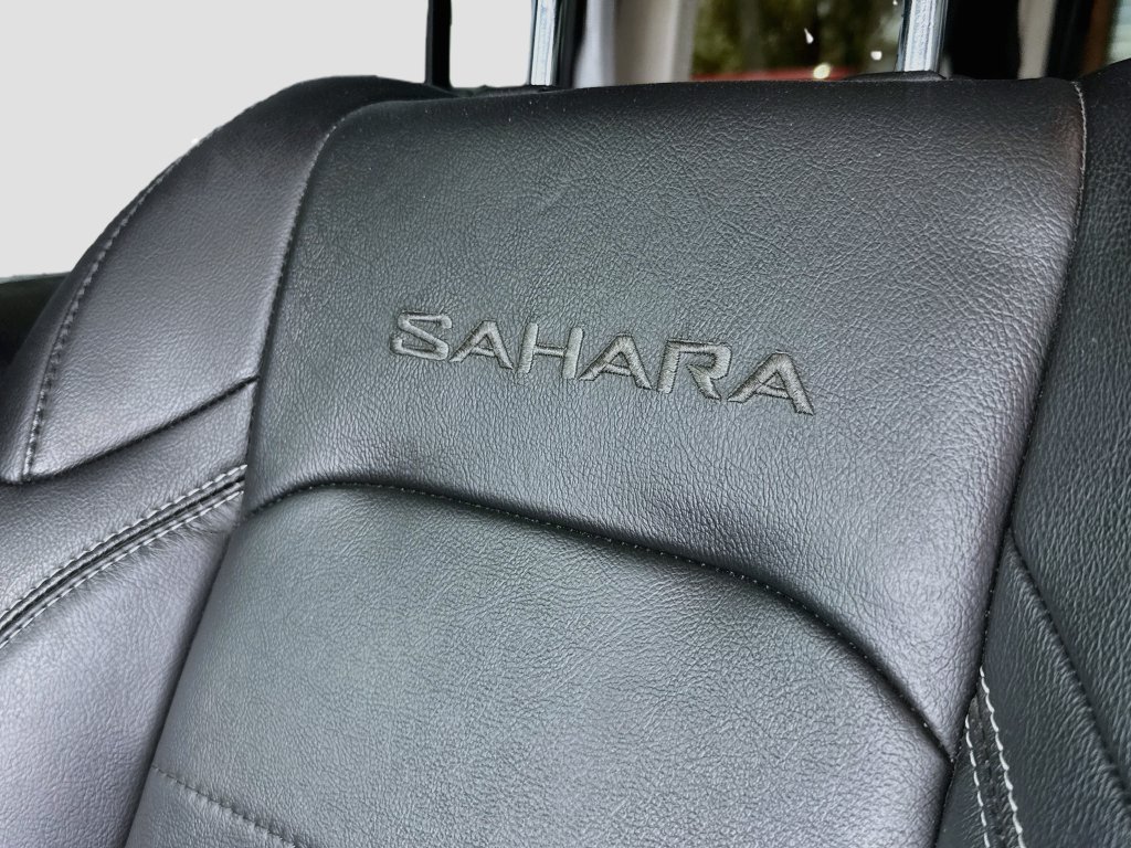 Used 2022 Jeep Wrangler Unlimited Sahara AWD/4WD image 18