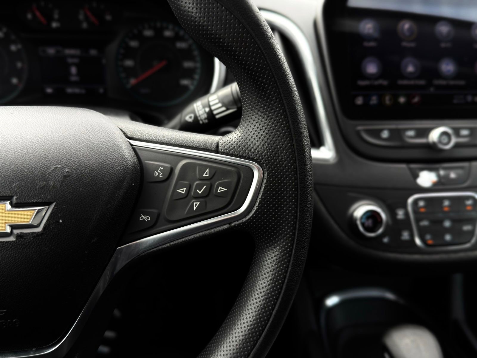 Used 2021 Chevrolet Malibu LT image 34