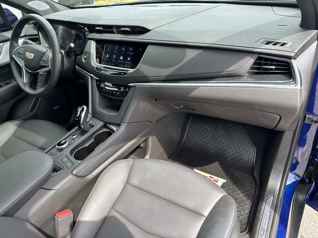 Used 2024 Cadillac XT5 Premium Luxury image 13