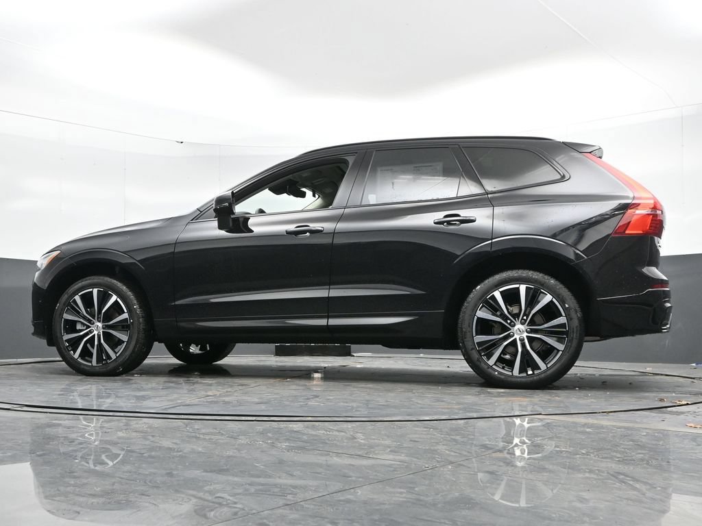 Used 2025 Volvo XC60 B5 Plus w/ Protection Package Premier AWD/4WD image 54