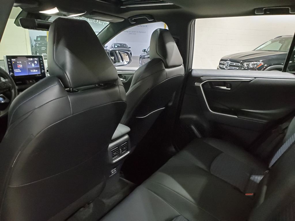 Used 2022 Toyota RAV4 XSE AWD/4WD image 22