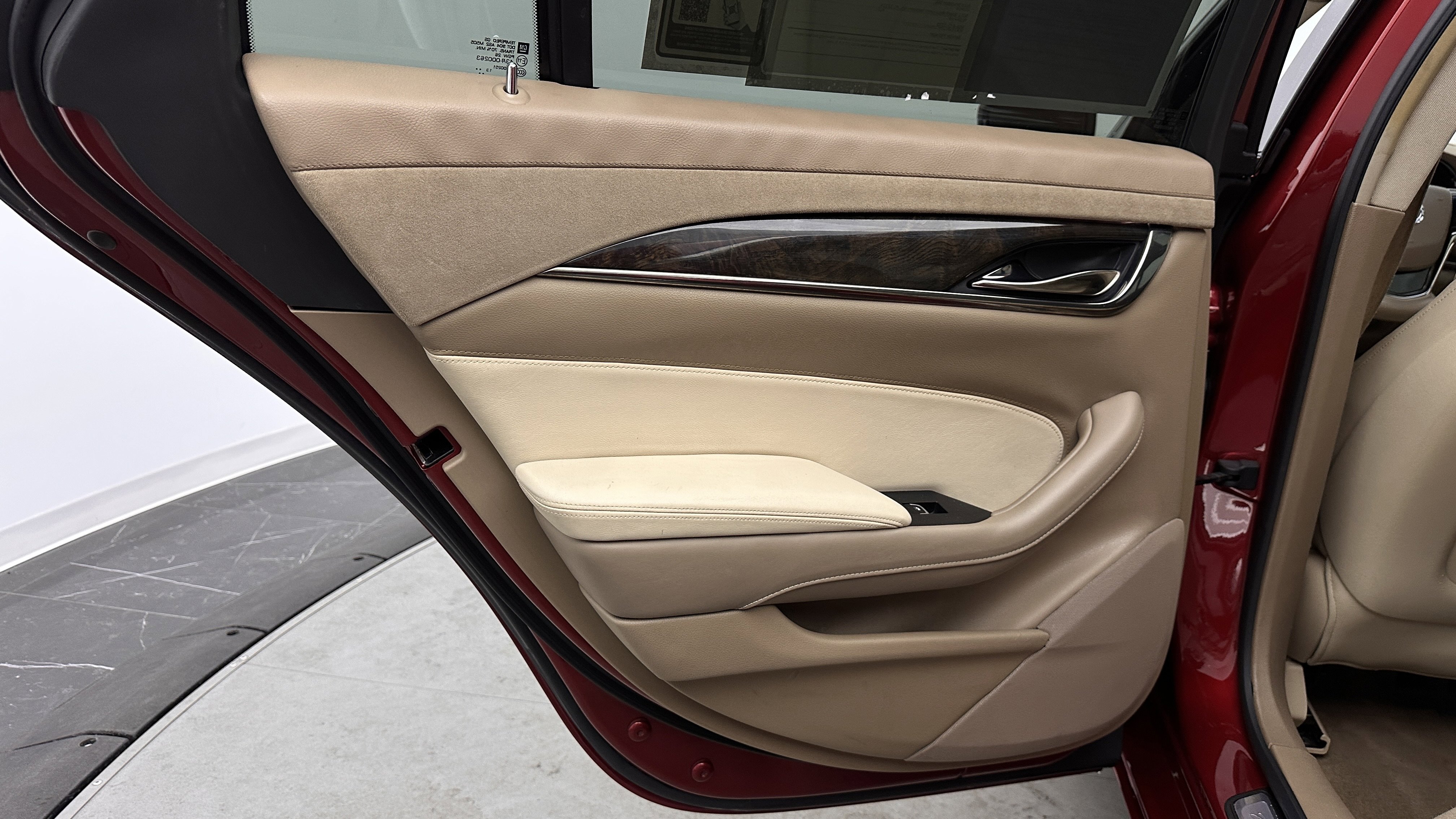 Used 2014 Cadillac CTS Luxury RWD image 31