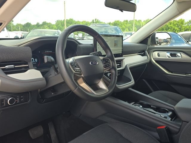 Used 2025 Ford Explorer Active RWD image 24
