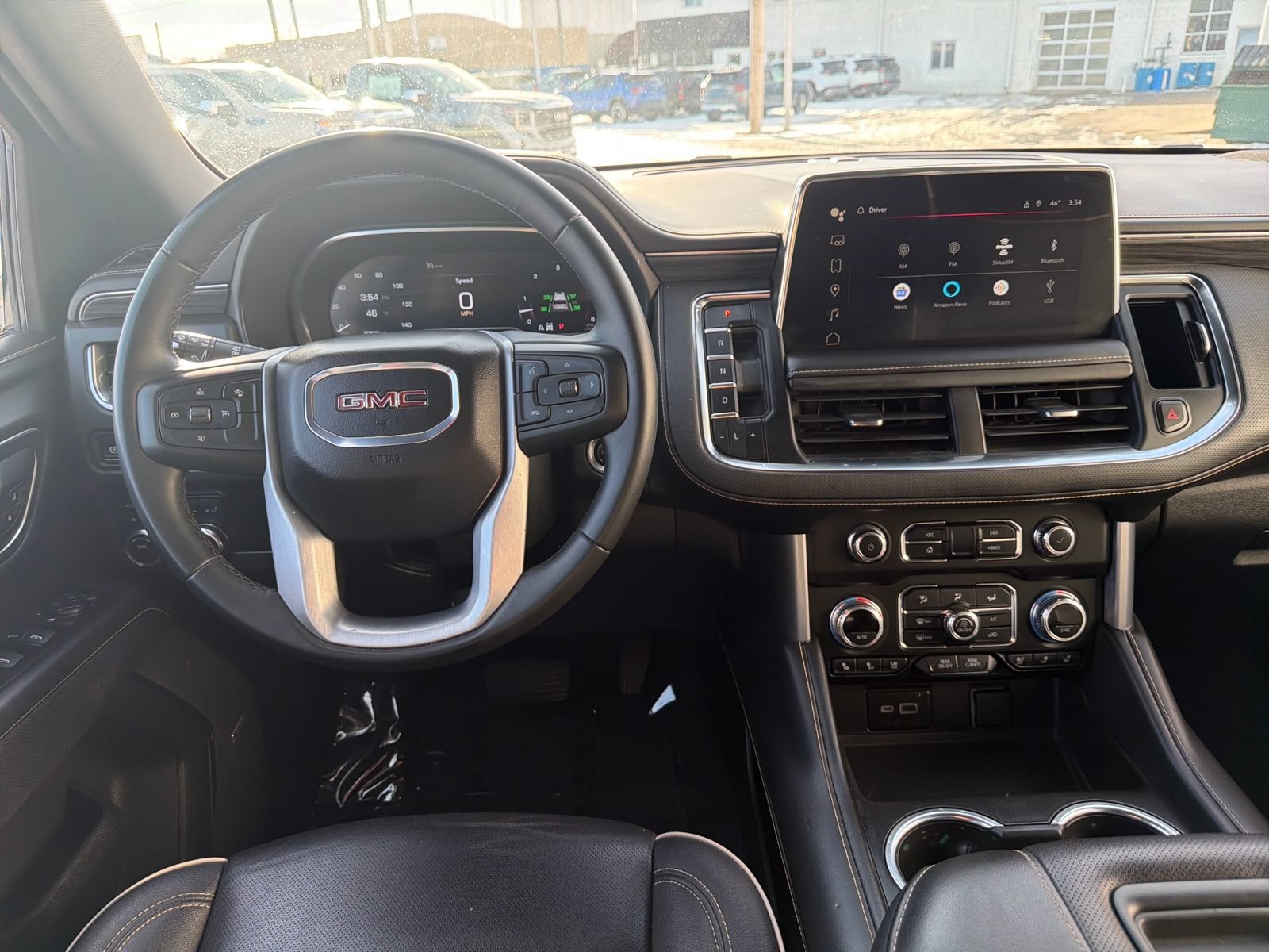 Used 2024 GMC Yukon SLT AWD/4WD image 28
