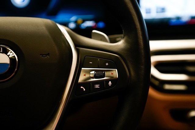 Used 2023 BMW 330i xDrive Sedan w/ Premium Package image 18