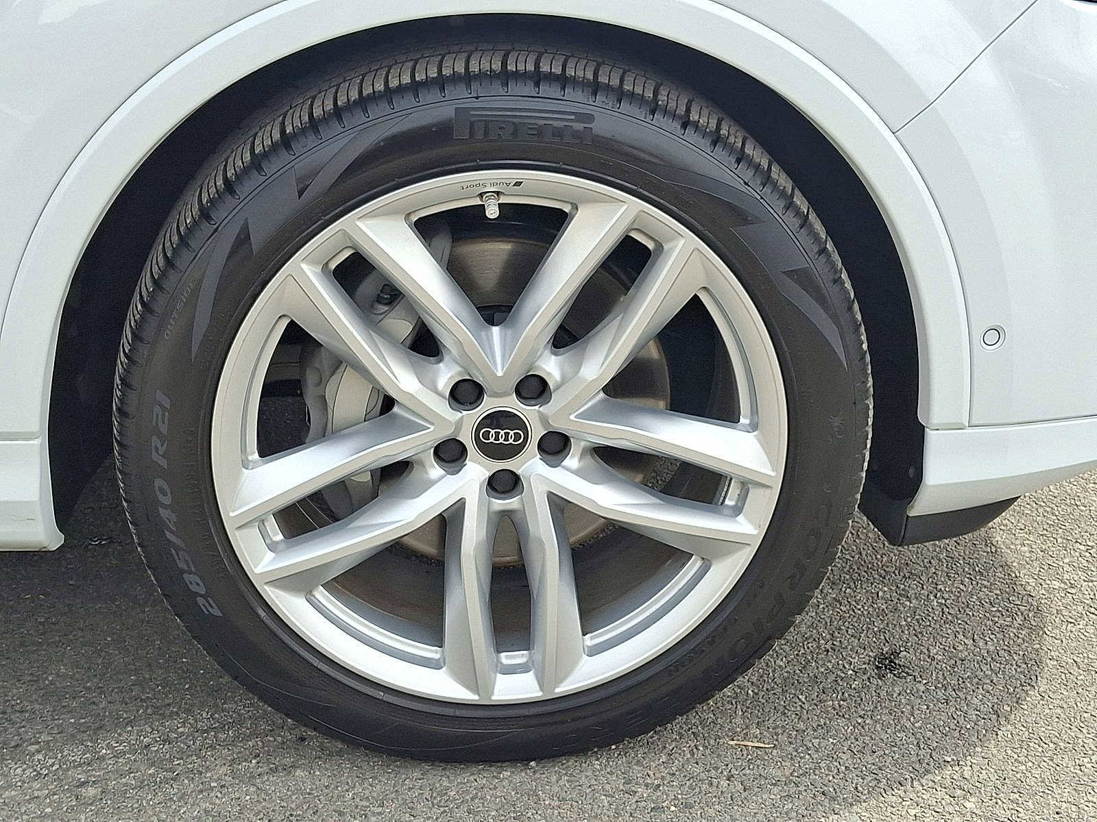 Certified 2025 Audi Q7 3.0T Premium Plus image 27