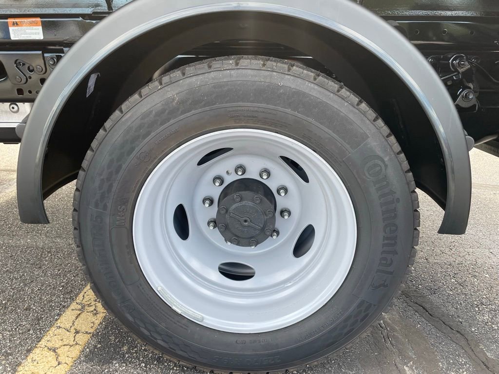 New 2025 Ford F450 XL w/ XL Chrome Package image 6