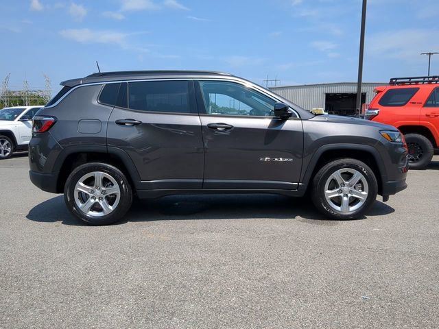 New 2023 Jeep Compass Latitude w/ Convenience Group image 3