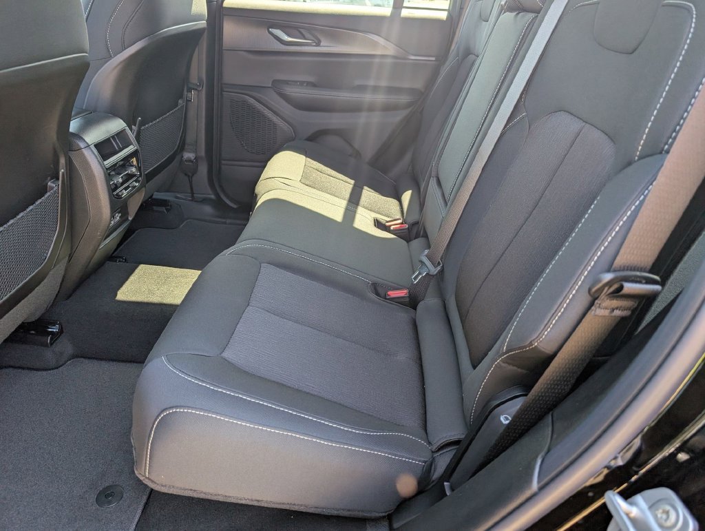 New 2026 Jeep Grand Cherokee Laredo RWD image 24