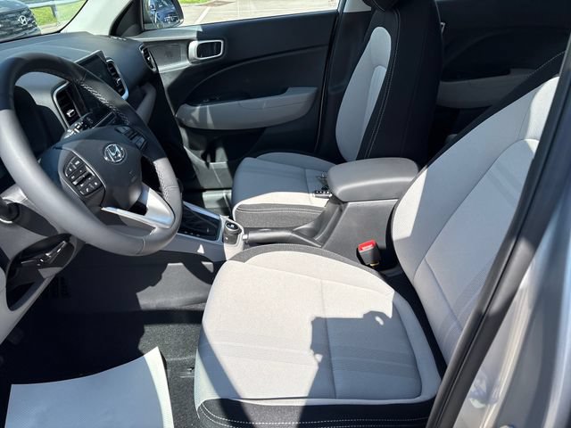 New 2026 Hyundai Venue SEL FWD image 4