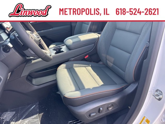 New 2026 GMC Acadia AT4 w/ Luxury Package image 14