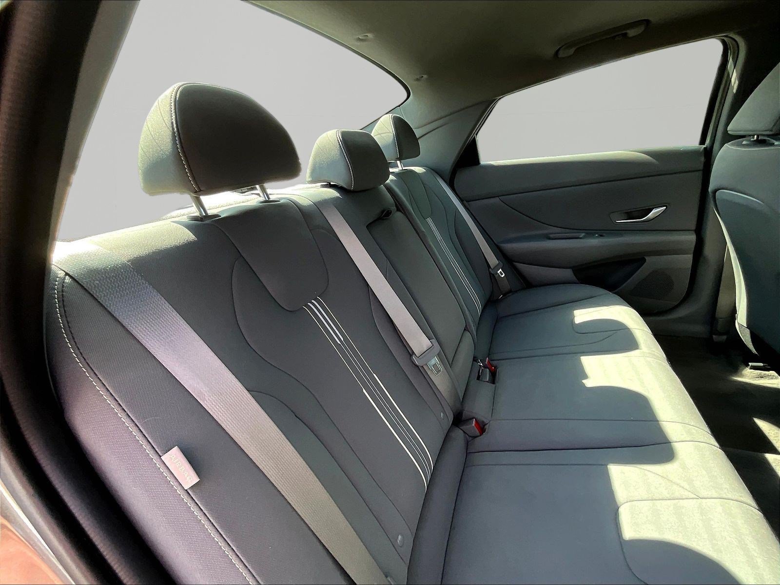 Used 2024 Hyundai Elantra SEL w/ Convenience Package FWD image 23