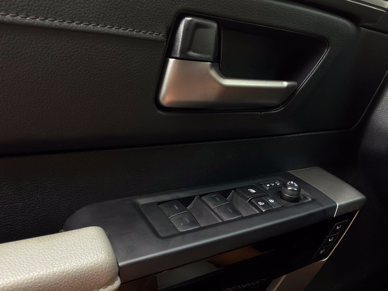 Used 2023 Toyota Tundra Limited AWD/4WD image 22