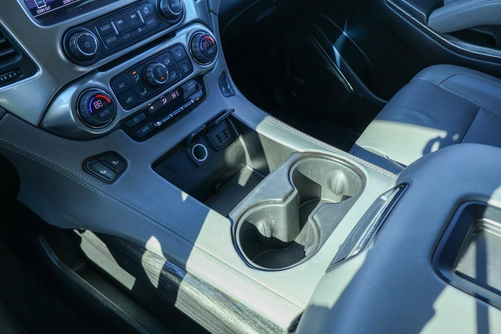 Used 2018 Chevrolet Suburban LT image 16