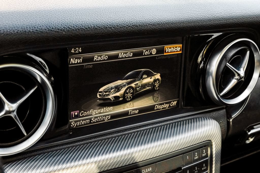Used 2017 Mercedes-Benz SLC 300 image 25